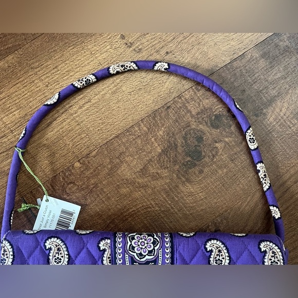 Nwt vera bradley knot just a clutch purse purple paisley - Picture 3 of 14
